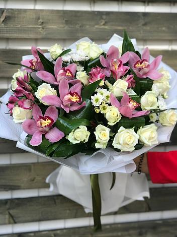 Букет цветов из: Розы и Хризантемы в Лянторе