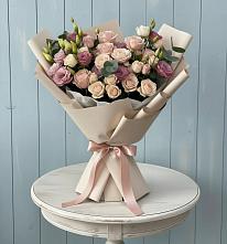 Букет бодрость в Лянторе Букет цветов из:  Розы и Лизиантусы в Лянторе