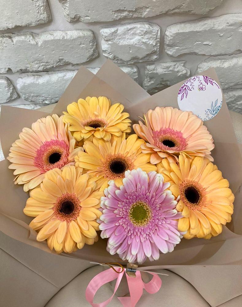 Букет Любимые краски в Лянторе Букет цветов из: Герберы в Лянторе