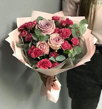 Букет восхищение в Лянторе Букет цветов из:  Гвоздики и Розы в Лянторе