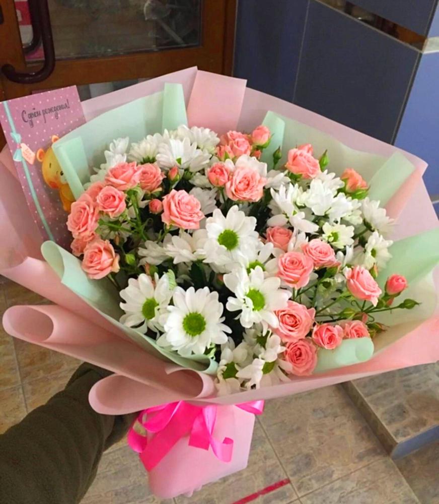 Букет Жемчужная россыпь в Лянторе Букет цветов из: Розы и Хризантемы в Лянторе