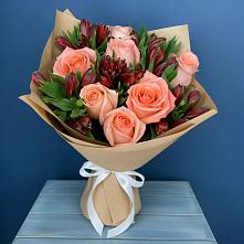 Букет Сплетённые любовью #REPLACE_PRED# Лянторе Букет цветов из:  Розы и Альстромерии #REPLACE_PRED# Лянторе