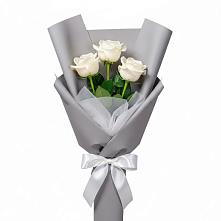 Букет 3 белые розы в Лянторе Букет 3 белые розы в Лянторе