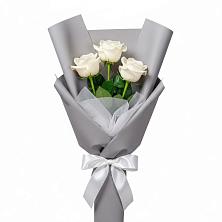 Букет 3 белые розы в Лянторе Букет 3 белые розы в Лянторе