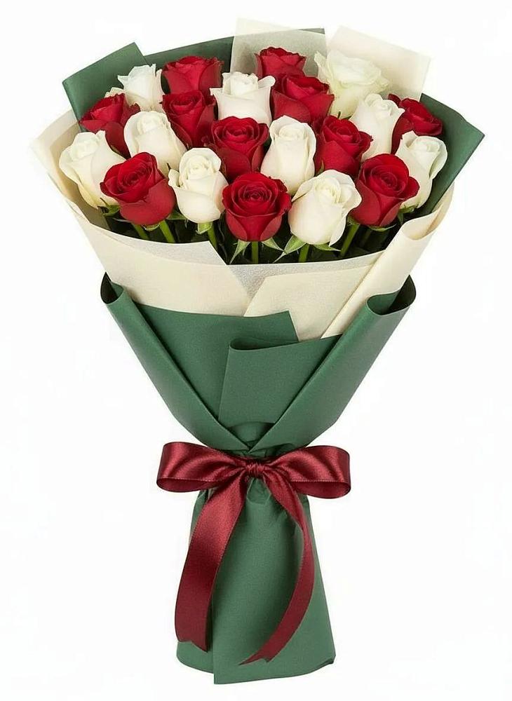 Микс из красных и белых роз в Лянторе Букет Микс из красных и белых роз в Лянторе