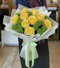 Букет сочно-зеленый в Лянторе Букет цветов из:  Хризантемы и Розы в Лянторе