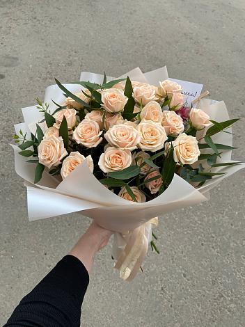 Букет Кремовые розы Латте в Лянторе