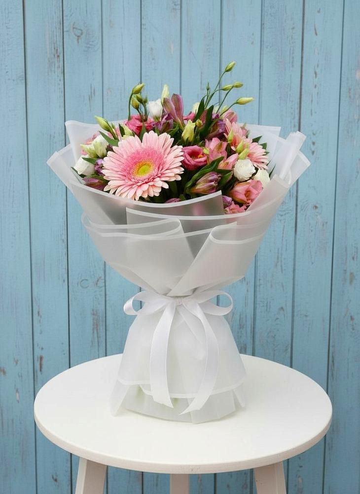 Букет прохладный бриз в Лянторе Букет цветов из: Герберы, Альстромерии и Лизиантусы в Лянторе