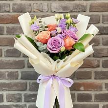 Букет цветочные ноты #REPLACE_PRED# Лянторе Букет цветов из:  Лизиантусы и Розы #REPLACE_PRED# Лянторе