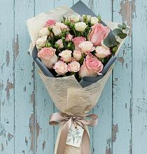Букет нежный и розовый #REPLACE_PRED# Лянторе Букет цветов из:  Розы #REPLACE_PRED# Лянторе