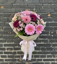 Букет яркие краски в Лянторе Букет цветов из:  Герберы и Хризантемы в Лянторе