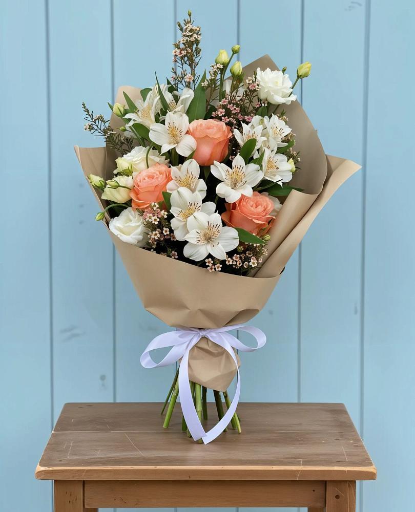 Букет яркий комплимент в Лянторе Букет цветов из: Альстромерии, Лизиантусы, Розы и Хризантемы в Лянторе