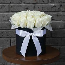 Композиция воздушная нежность в Лянторе Цветочная композиция из Розы в шляпной коробке в Лянторе