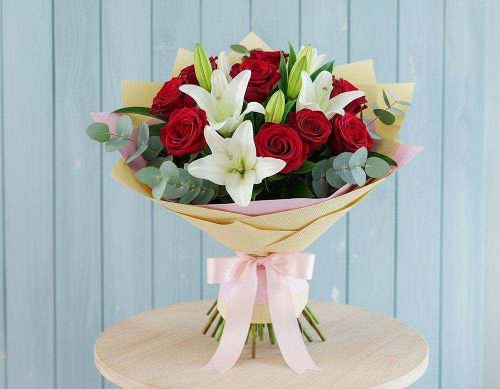 Букет Элегантная гармония в Лянторе Букет цветов из: Лилии и Розы в Лянторе